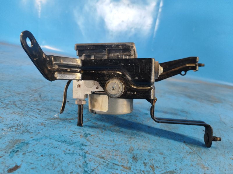 Блок ABS FORD MUSTANG 15- Блок ABS FORD MUSTANG 15-