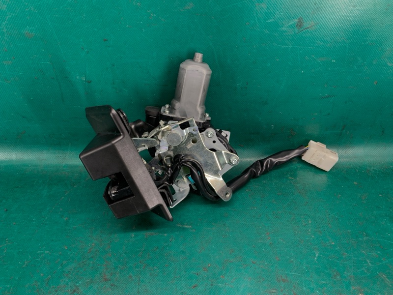 Замок крышки багажника NX 14-21 2020 8ARFTS 2.0TURBO