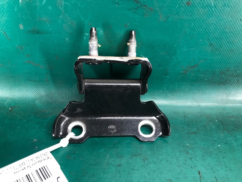 Петля крышки багажника NX 14-21 2020 8ARFTS 2.0TURBO