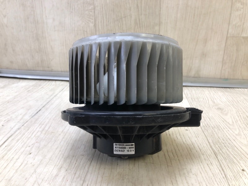 Моторчик печки SOLARA 03-09 2003 2.4 2AZFE