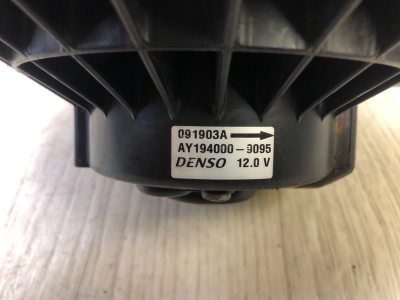 Моторчик печки SOLARA 03-09 2003 2.4 2AZFE