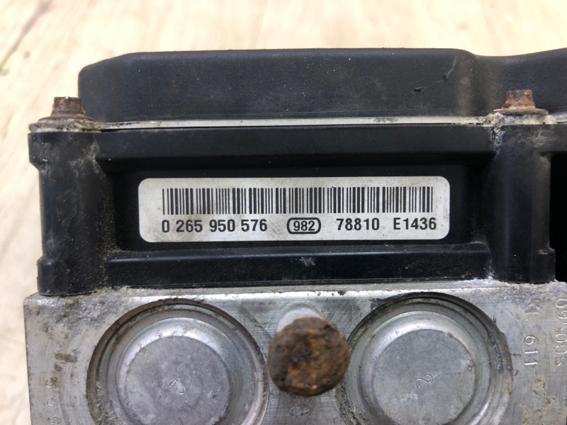 Блок ABS MDX (YD2) 06-13 Блок ABS MDX (YD2) 06-13