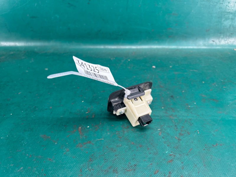 Кнопка закрывания крышки багажника QX60/JX35 12-20 2015 3.5 VQ35DE