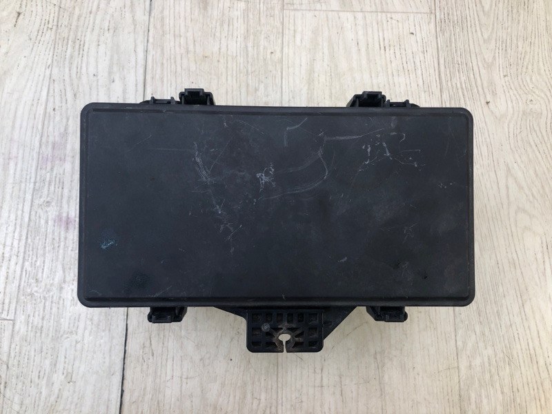 Блок предохранителей моторный отсек MDX (YD2) 06-13 Блок предохранителей моторный отсек MDX (YD2) 06-13