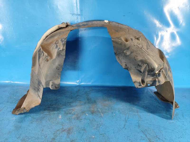 Подкрылок передний левый MUSTANG 15-