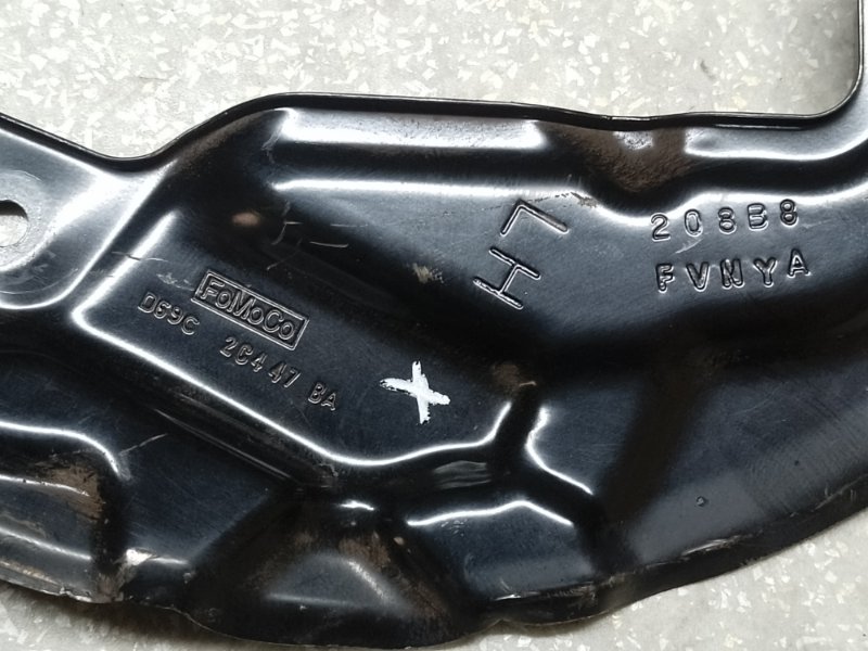 Защита тормозного диска передняя левая FORD FUSION 14- Седан C15HDTX