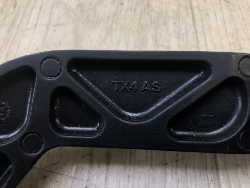 Поводок стеклоочистителя передний правый RDX 12-19 2013 3.5 J35Z2