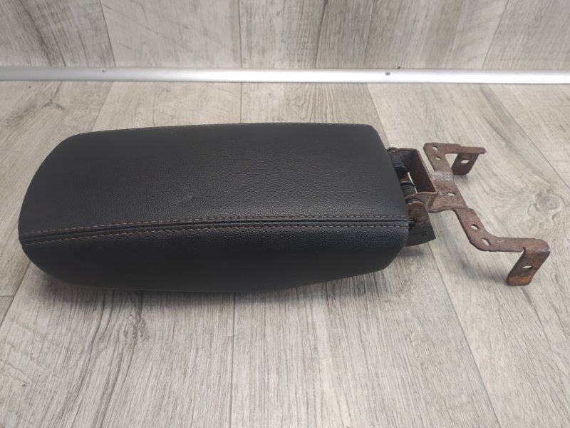 Подлокотник ESCAPE 12-19 2018 TM2 1.5 M9MA