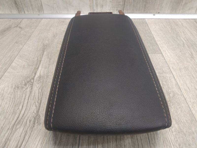 Подлокотник ESCAPE 12-19 2018 TM2 1.5 M9MA