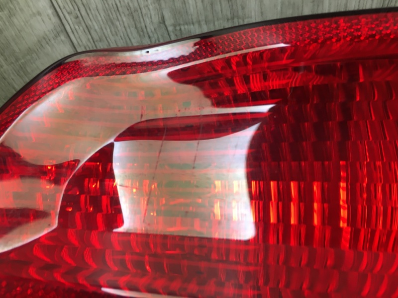 Фонарь наружный левый CHALLENGER 08-14 Фонарь наружный левый CHALLENGER 08-14