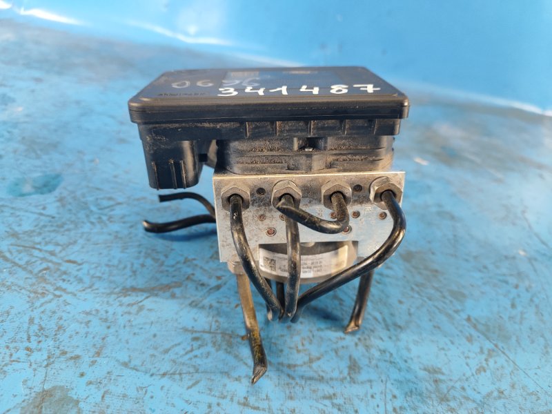 Запчасть блок abs FORD ESCAPE 12-19 2017 T15HDTX GV6Z-2C40-5G Б/У Блок ABS FORD ESCAPE 12-19 2017 T15HDTX GV6Z-2C40-5G Б/У