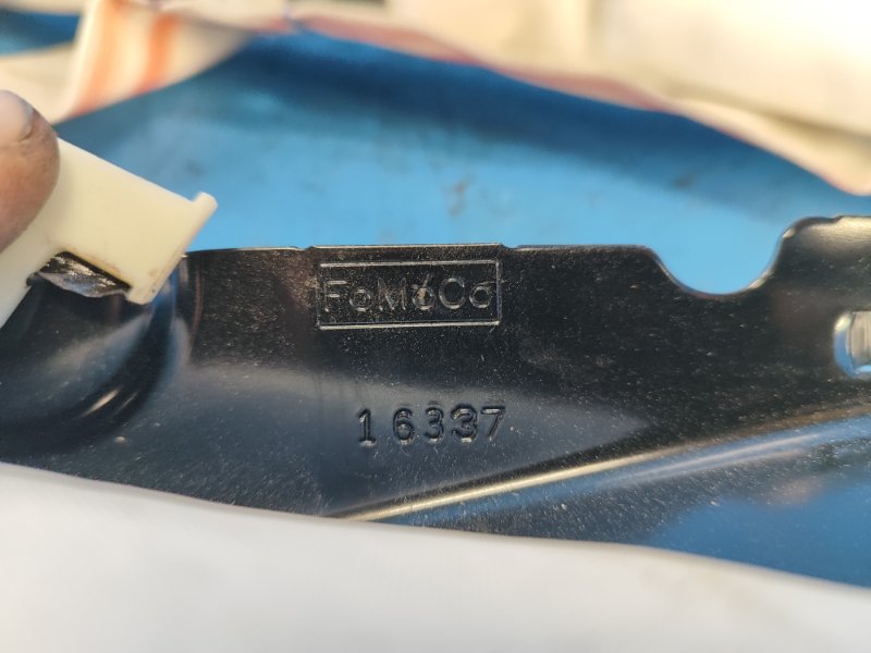 Подушка безопасности (штора) правая FUSION 14-