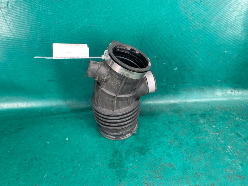 Патрубок воздушного фильтра X-TRAIL/ROGUE T32 13-20 2016 2.5 QR25DE