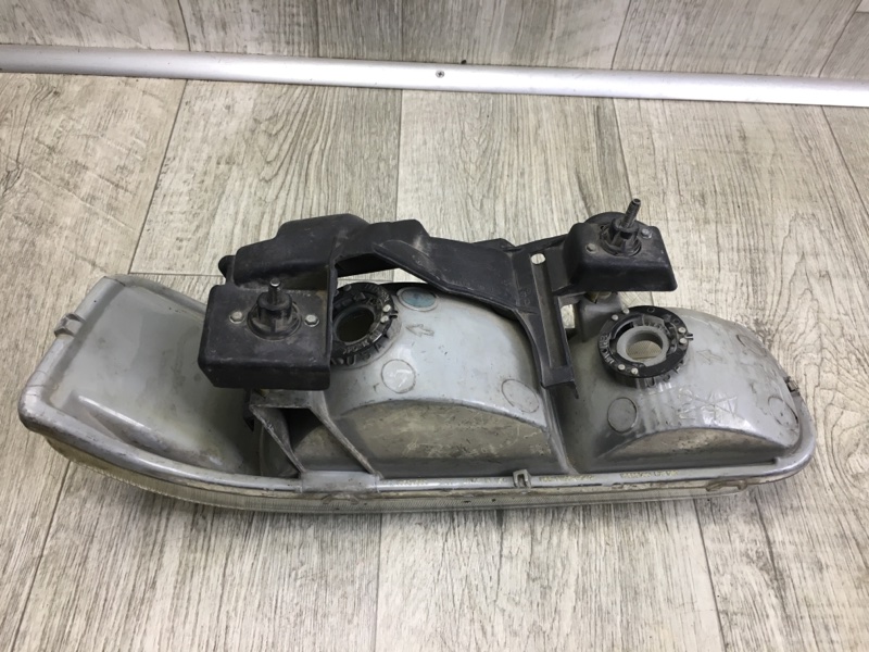 Фара левая SUBURBAN 00-06