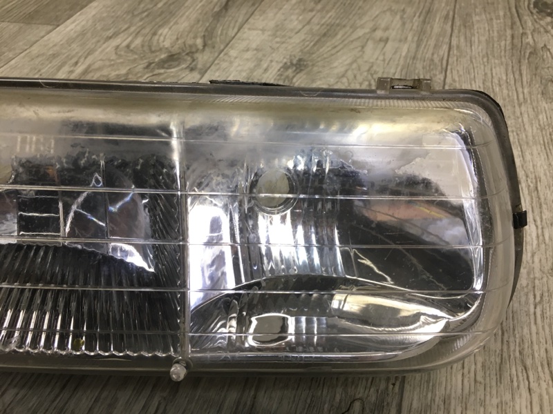 Фара правая SUBURBAN 00-06