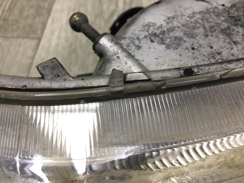 Фара правая SUBURBAN 00-06