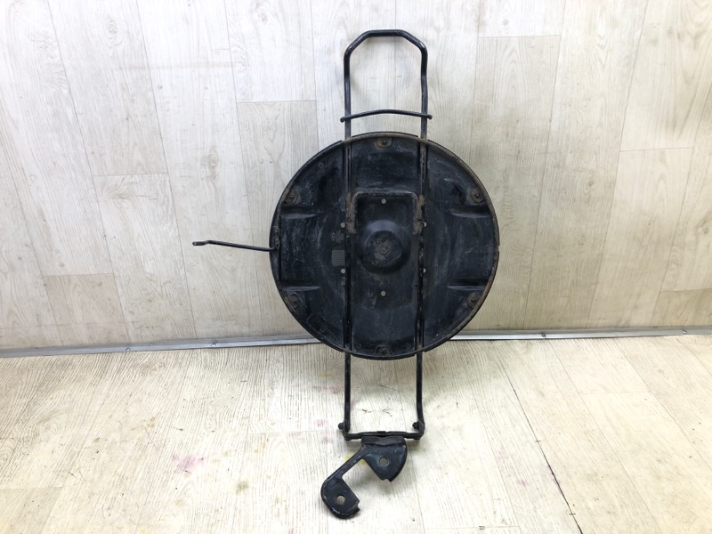 Кронштейн крепления запасного колеса SANTA FE (SM) 00-06 2005 2.7 G6BA