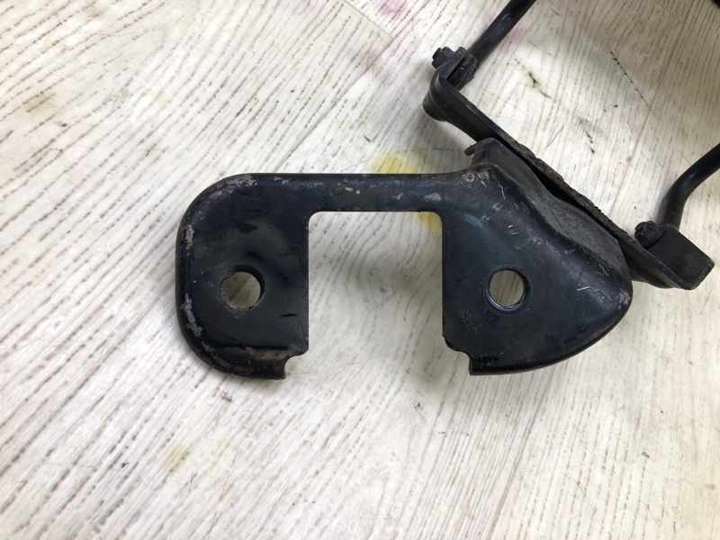 Кронштейн крепления запасного колеса SANTA FE (SM) 00-06 2005 2.7 G6BA