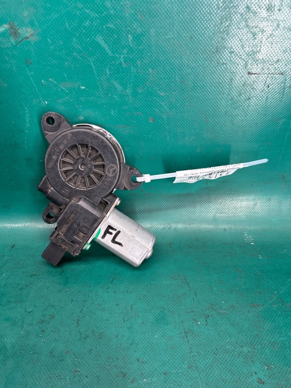 Моторчик стеклоподъемника задний левый MAZDA 3 BM 13-19 2015 Седан 2.0L 4 BHP15958X Б/У