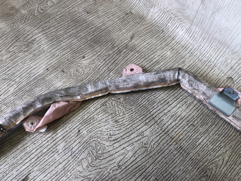 Подушка безопасности (штора) левая CAYENNE 07-10