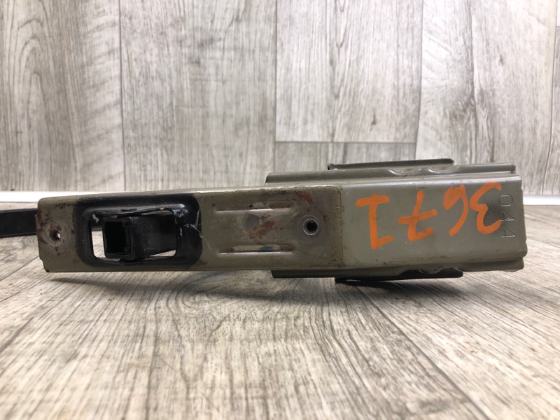 Петля крышки багажника CAMRY 40 06-11