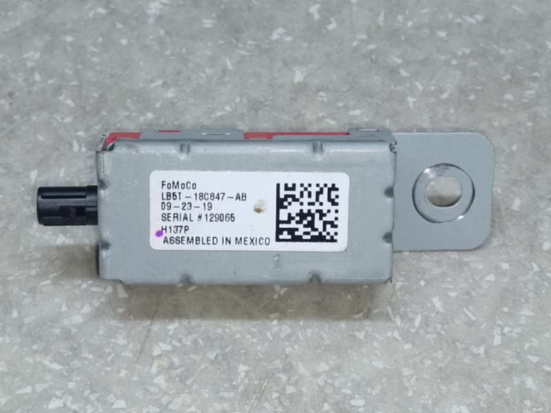 Антенна FORD ESCAPE 19 - 2020 C15FDOS LB5Z-18K891-AB Б/У