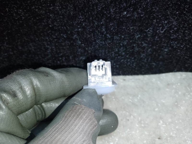 Плафон подсветки багажника FORD ESCAPE 19 - C15FDOS