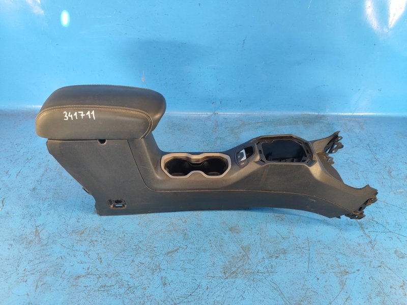 Запчасть подлокотник JEEP RENEGADE (BU) 14- 2015 2.4 ED6 5UX18LS5AA Б/У Подлокотник JEEP RENEGADE (BU) 14- 2015 2.4 ED6 5UX18LS5AA Б/У