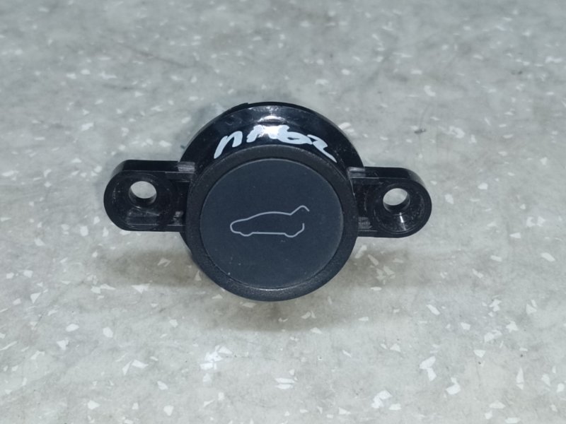 Кнопка закрывания крышки багажника TESLA MODEL Y 19- 2021 1501907-00-A Б/У