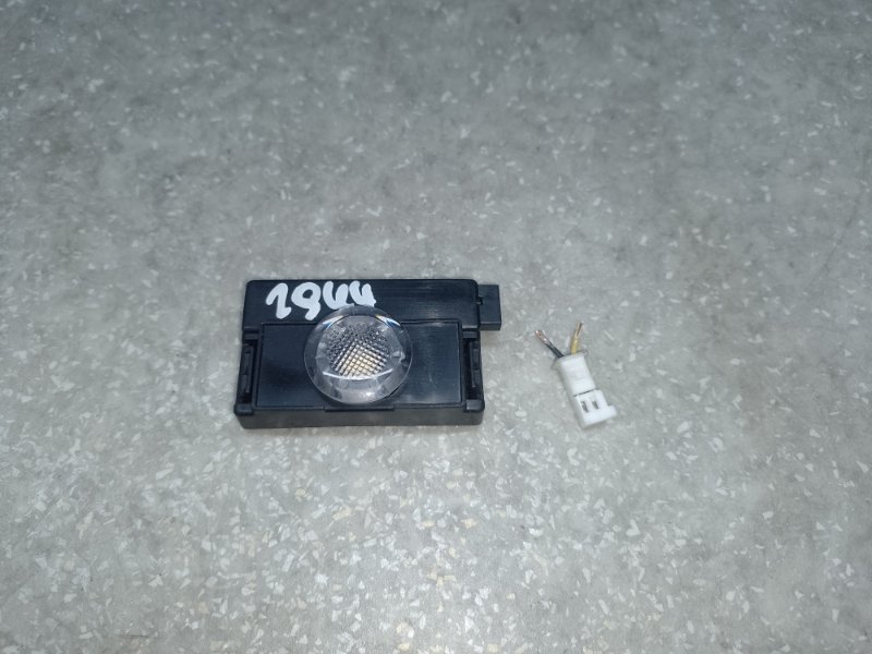 Плафон подсветки багажника TESLA MODEL Y 19- 2021 1504703-00-C Б/У