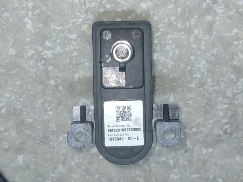 Камера заднего вида MODEL Y 19- 2021 Камера заднего вида MODEL Y 19- 2021