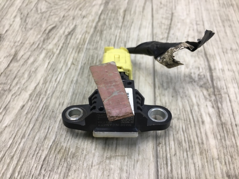 Датчик удара ALTIMA L33 12-18 L33