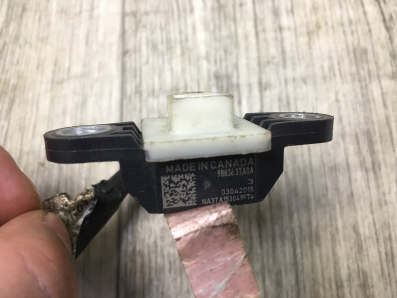 Датчик удара ALTIMA L33 12-18 L33