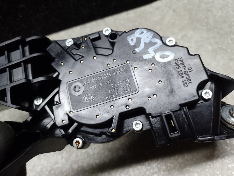 Моторчик стеклоочистителя задний SORENTO UM 14- 2015 2.4 G4KJ Моторчик стеклоочистителя задний SORENTO UM 14- 2015 2.4 G4KJ