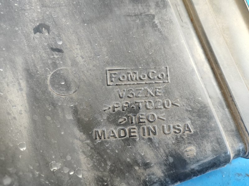 Корпус воздушного фильтра MUSTANG 15- 2.3 C23HD0D