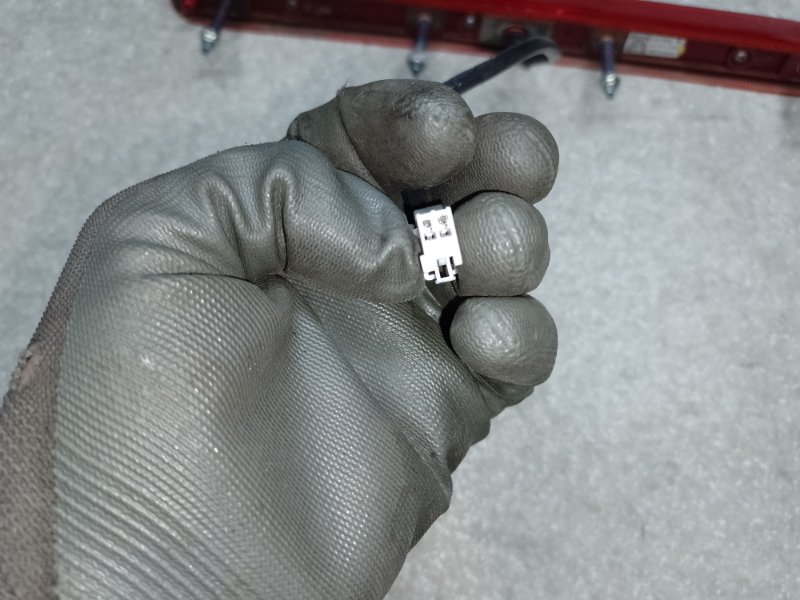 Стоп-сигнал KIA SORENTO UM 14- 2.4 G4KJ