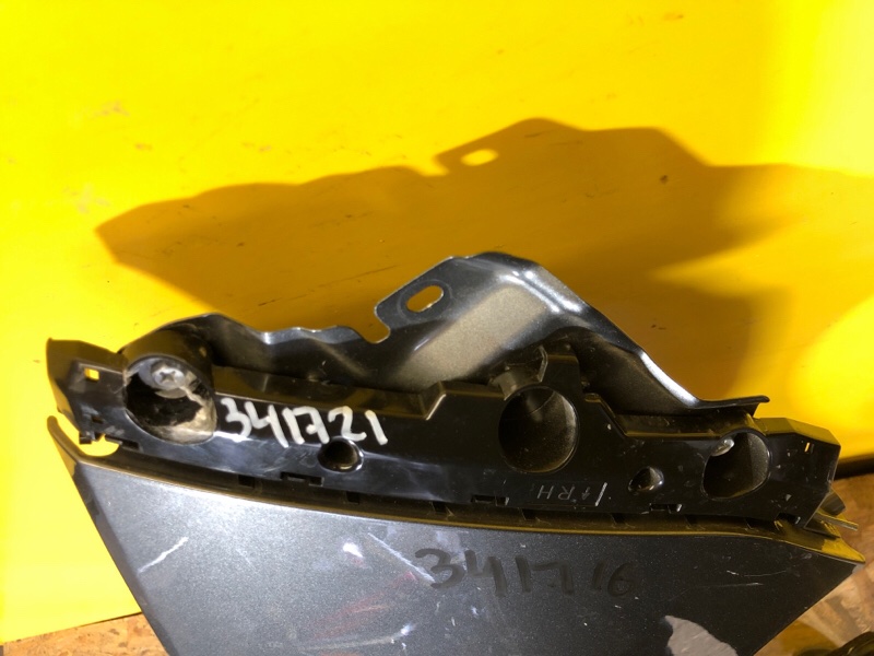 Кронштейн переднего бампера (на крыле) правый NISSAN LEAF 18- 62224-5SK0A Б/У