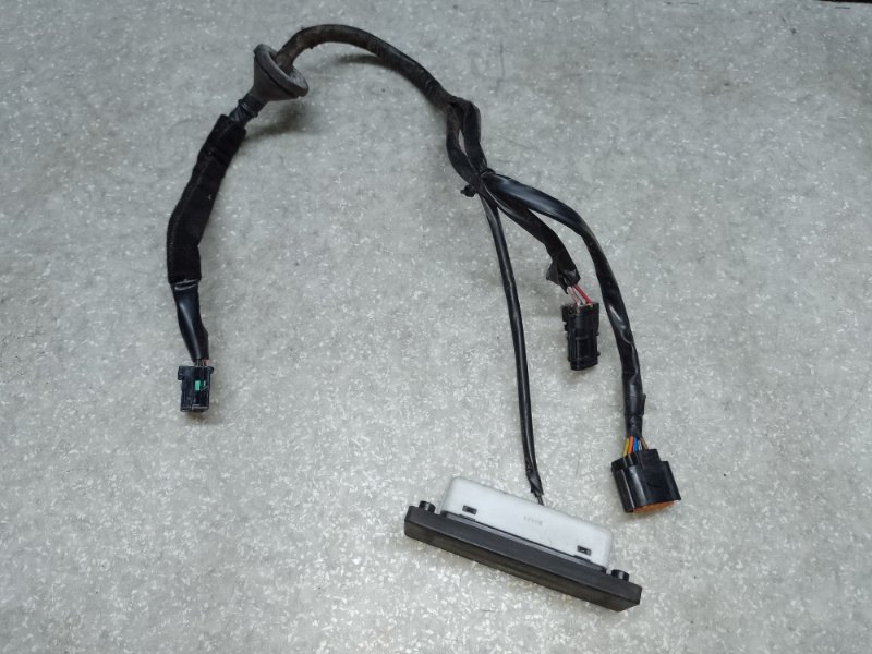 Кнопка открывания багажника наружная KIA SORENTO UM 14- 2015 2.4 G4KJ 81260-C6010 Б/У