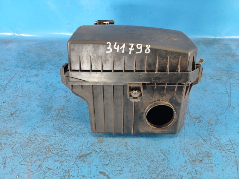 Корпус воздушного фильтра SUZUKI KIZASHI 09-14 2010 J24B 1370057L00 Б/У