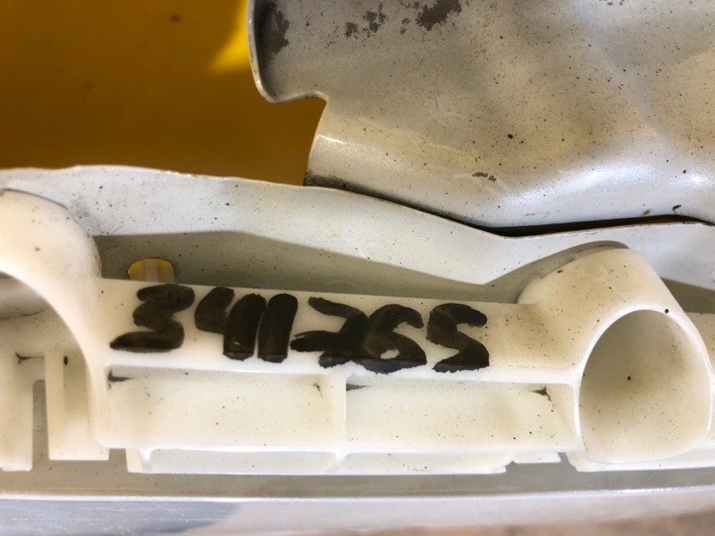 Кронштейн переднего бампера (на крыле) правый OUTLANDER GF 12-