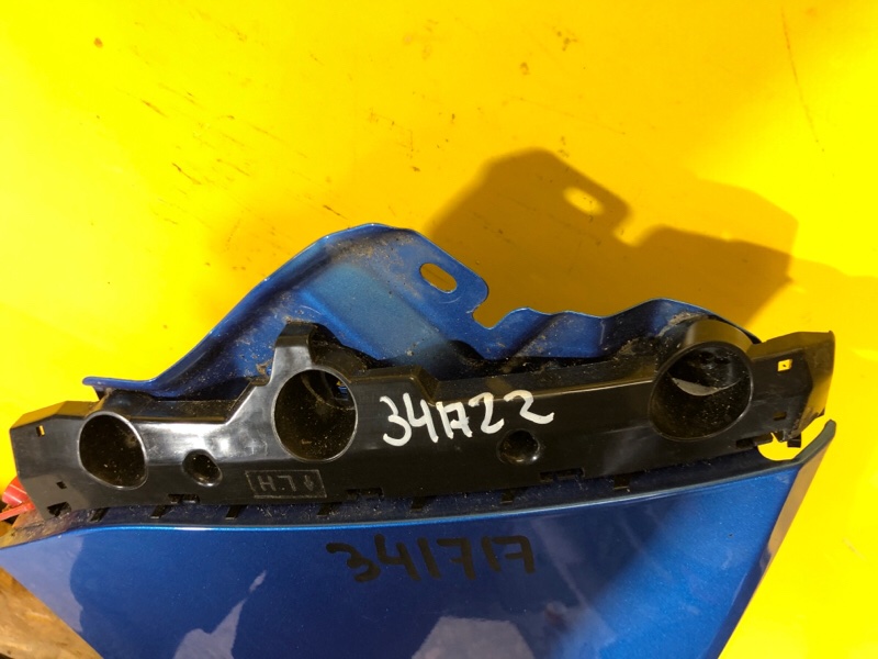 Кронштейн переднего бампера (на крыле) левый NISSAN LEAF 18- 62225-5SK0A Б/У