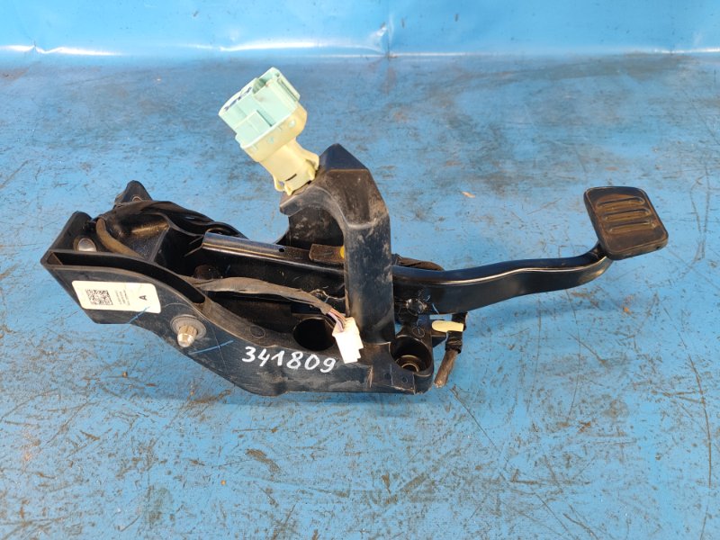 Педаль тормоза FORD MUSTANG 15- 2.3 C23HD0D FR3C-2D094-AD Б/У
