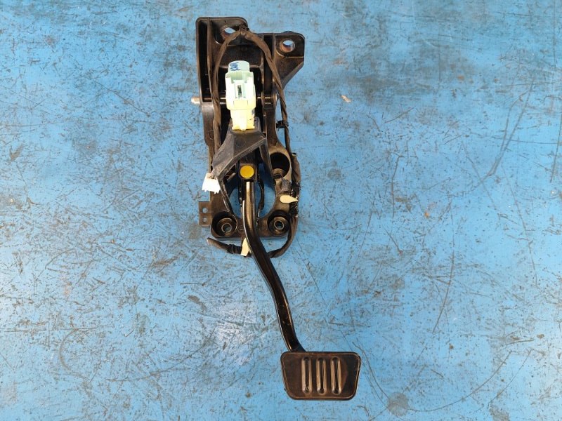 Педаль тормоза MUSTANG 15- 2.3 C23HD0D