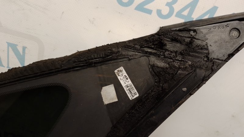 Стекло в кузов заднее левое RX300/330/350/400 03-09