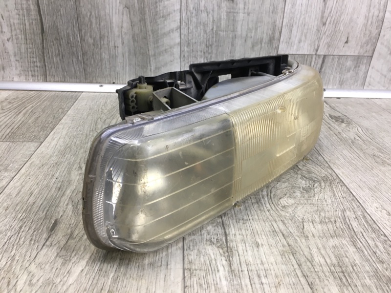 Фара левая SUBURBAN 00-06