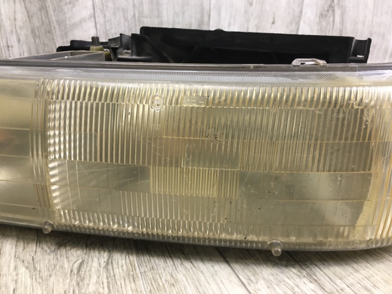 Фара левая SUBURBAN 00-06