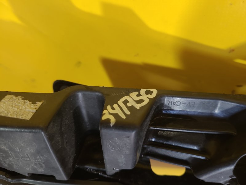 Кронштейн переднего бампера (на крыле) левый KONA OS 17-23