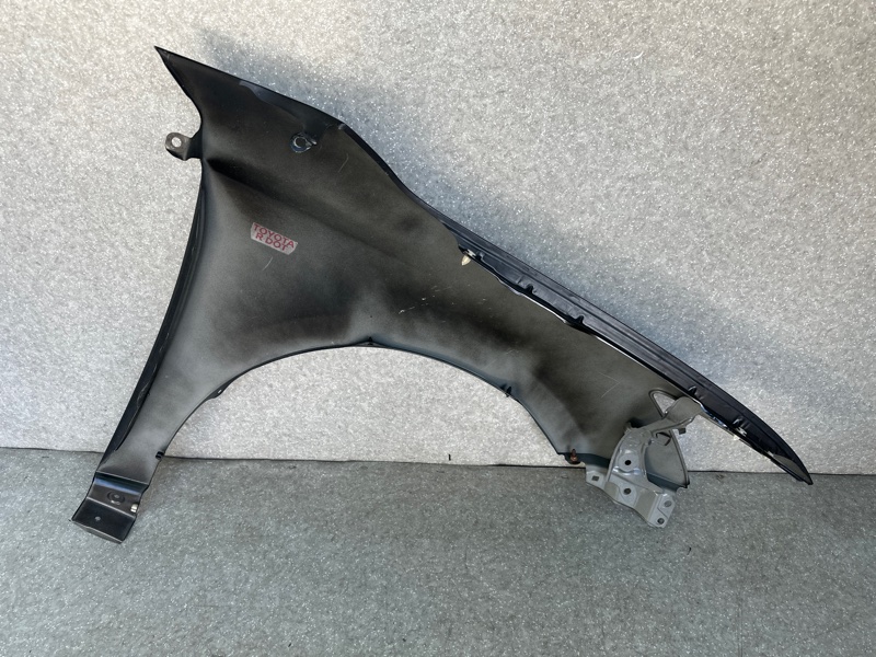 Крыло переднее левое CT200 11-17 2013 1.8 2ZRFXE