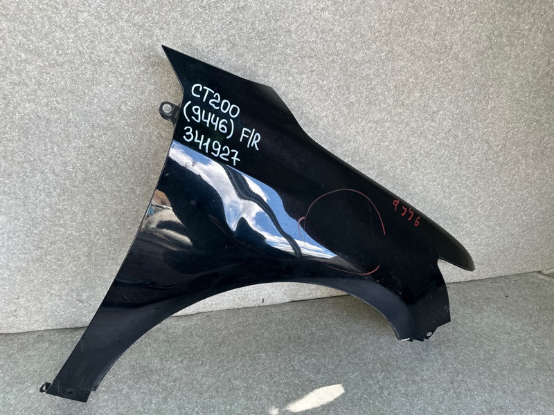 Крыло переднее правое LEXUS CT200 11-17 1.8 2ZRFXE