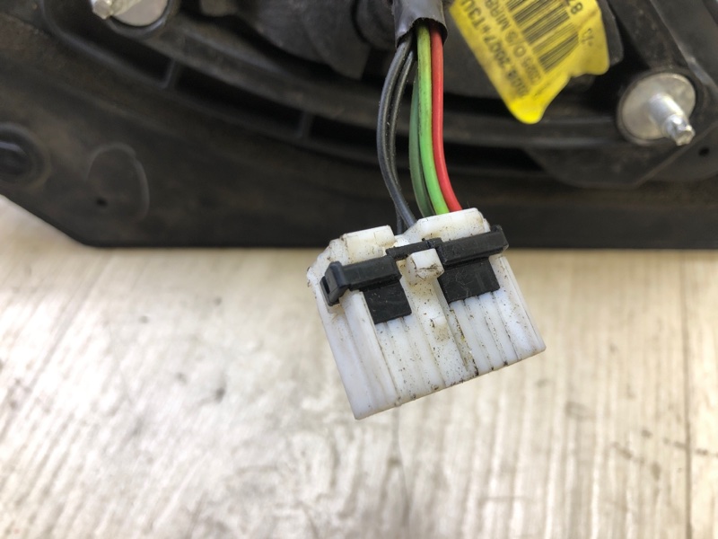 Зеркало левое SONATA YF 10-14